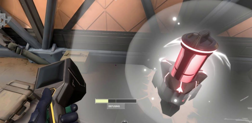 how to drop spike in valorant