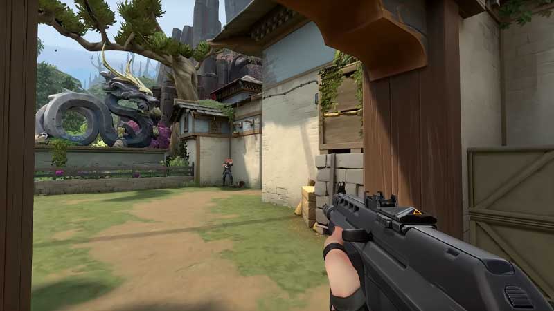 Valorant Freezing mid game