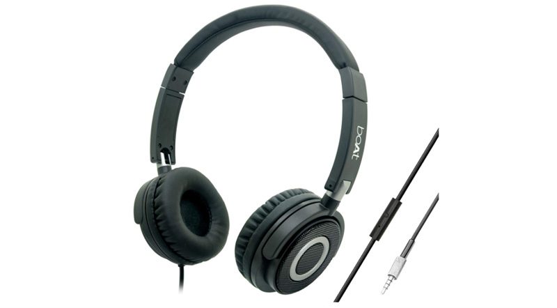 Boat BassHeads 900 wired headphones for music under 1000